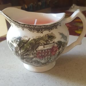 Friendly Village Hand Poured Soy Candle